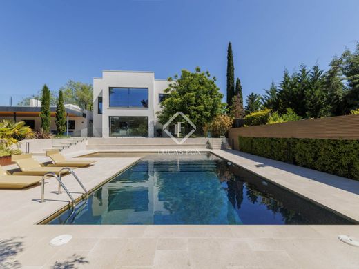 Villa in Boadilla del Monte, Province of Madrid