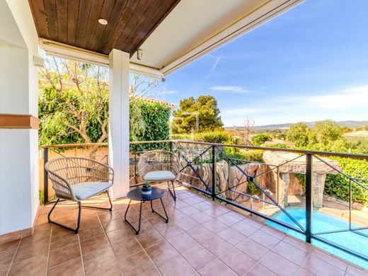 Villa in Sant Pere de Ribes, Province of Barcelona