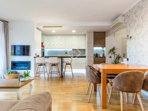 Apartment / Etagenwohnung in Sant Feliu de Llobregat, Provinz Barcelona