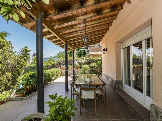 Villa in Sant Cugat del Vallès, Province of Barcelona