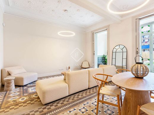 Apartment / Etagenwohnung in Barcelona, Provinz Barcelona