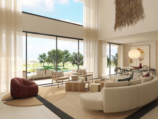 Villa Roca Llisa, Illes Balears