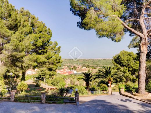 Country House in Maspujols, Province of Tarragona