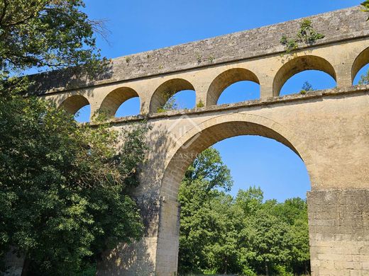 地皮  Montferrier-sur-Lez, Hérault