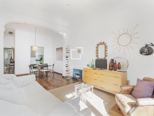 Apartment / Etagenwohnung in Barcelona, Provinz Barcelona