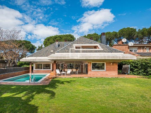 Villa in Sant Cugat del Vallès, Provinz Barcelona