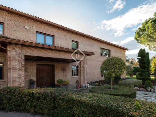 Вилла, Fuente el Saz de Jarama, Provincia de Madrid