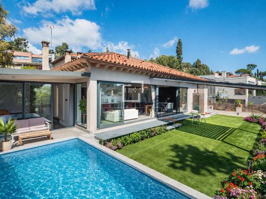 Villa in Sant Cugat del Vallès, Province of Barcelona