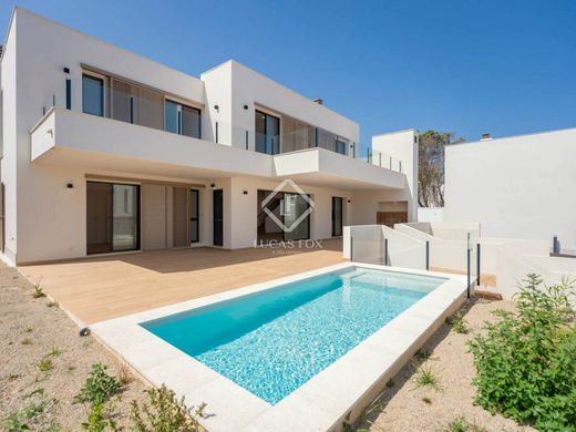 Villa in Mercadal, Province of Balearic Islands