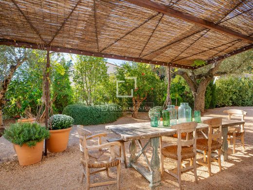 Köy evi Vulpellac, Província de Girona