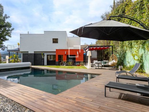 Villa in Cabrils, Province of Barcelona