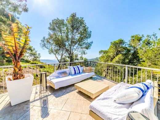 Villa in Sant Pere de Ribes, Province of Barcelona