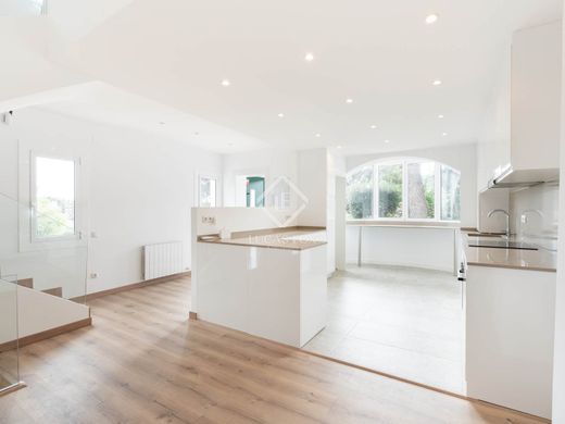 Villa in Castelldefels, Province of Barcelona