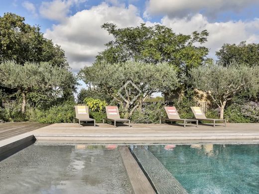 Country House in Sainte-Cécile-les-Vignes, Vaucluse