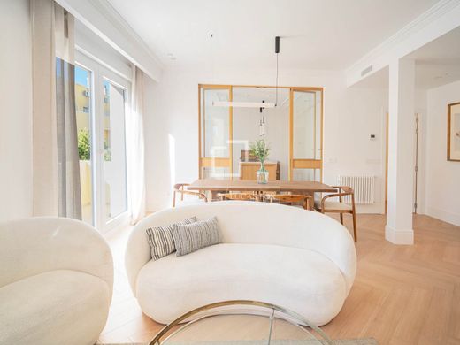 Apartment / Etagenwohnung in Madrid, Provinz Madrid