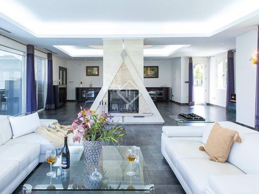 Villa in Nogueira de Ramuín, Ourense