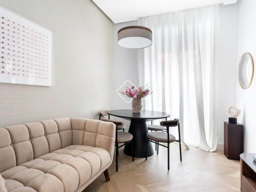 Apartment / Etagenwohnung in Madrid, Provinz Madrid