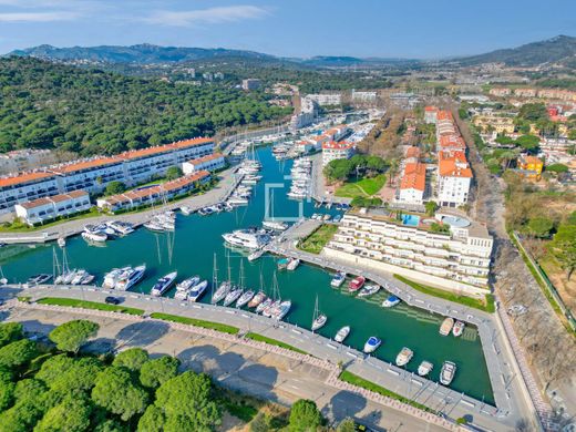 Apartment in Castell-Platja d'Aro, Province of Girona