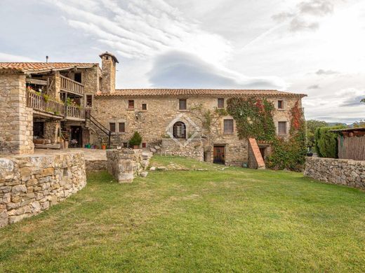 منزل ريفي ﻓﻲ Sales de Llierca, Província de Girona