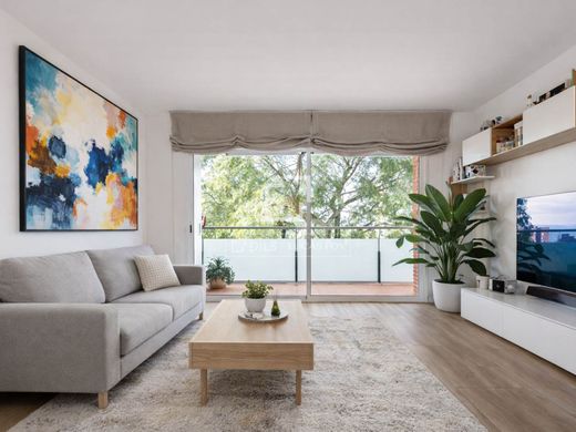 Apartment / Etagenwohnung in Sant Just Desvern, Provinz Barcelona