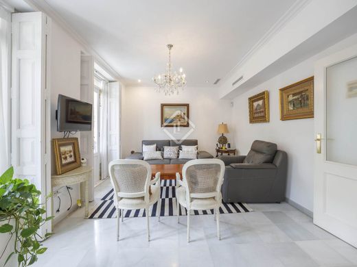 Apartment / Etagenwohnung in Valencia, Provinz Valencia