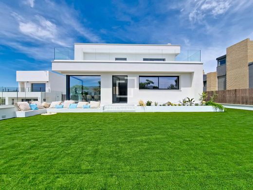 Villa in Vilanova i la Geltrú, Province of Barcelona