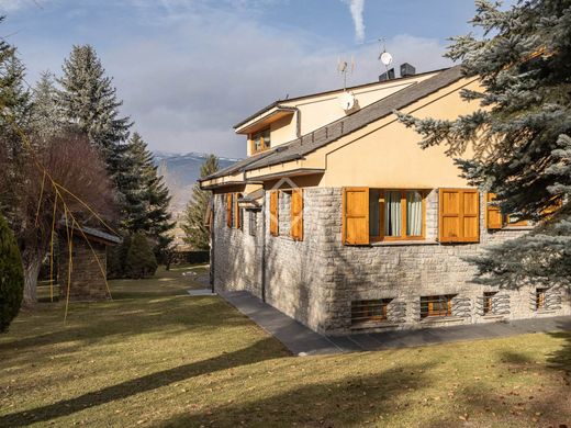 Villa in Alp, Province of Girona