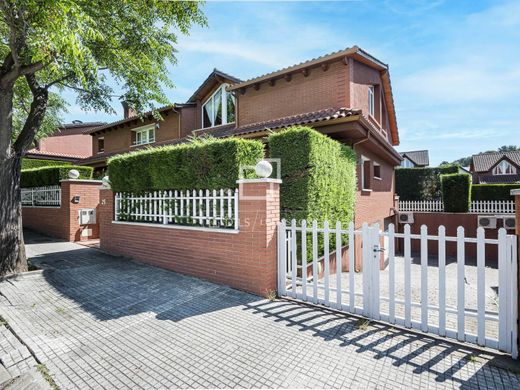 Villa in Sant Cugat del Vallès, Provinz Barcelona