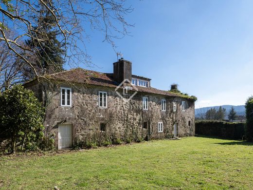 Εξοχική κατοικία σε Teo, Provincia da Coruña