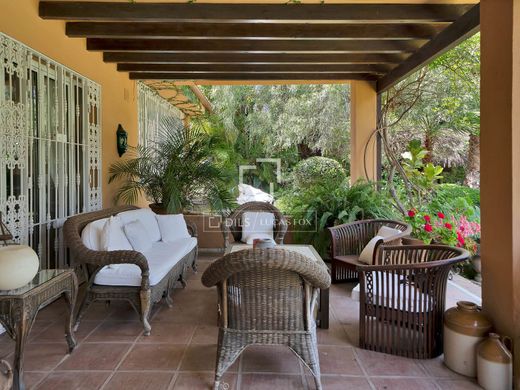 Villa in Nueva Andalucia, Malaga