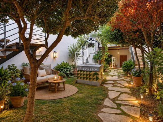 Villa in Vilanova i la Geltrú, Province of Barcelona