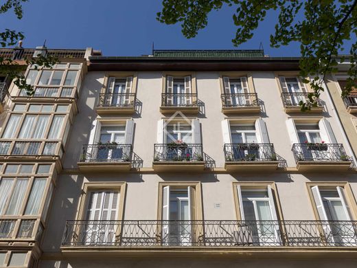 Apartment / Etagenwohnung in Donostia-San Sebastián, Guipuzcoa