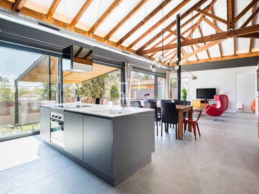 Villa in Sant Cugat del Vallès, Provinz Barcelona