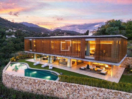 Villa in Benahavís, Malaga