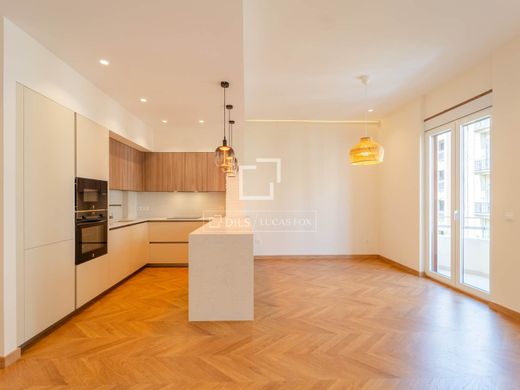 Apartment / Etagenwohnung in Valencia, Provinz Valencia