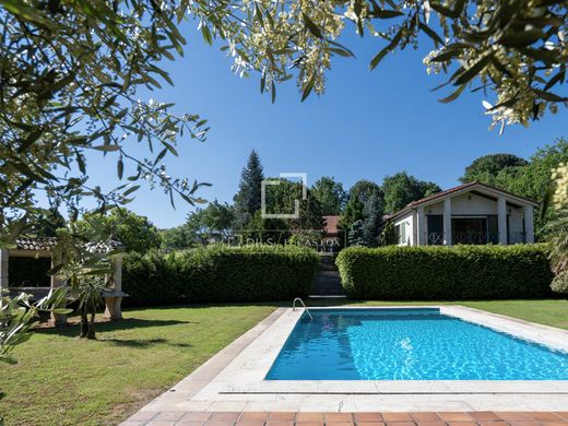 Villa in San Ciprián de Viñas, Ourense