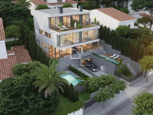 Villa in Sant Pere de Ribes, Province of Barcelona