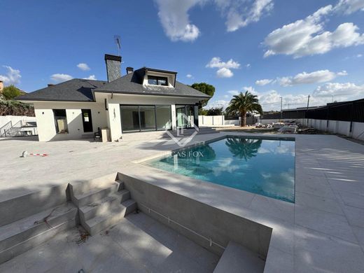 Villa in Boadilla del Monte, Province of Madrid