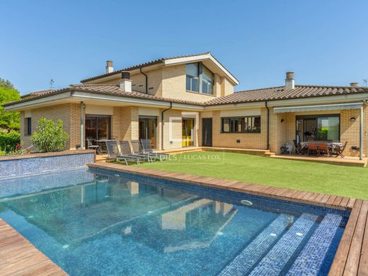Villa in Sarrià de Ter, Province of Girona