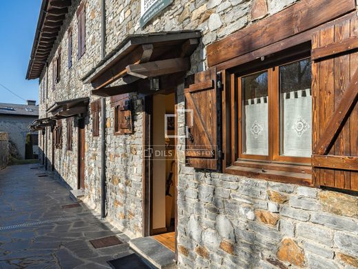 Villa in Queixans, Province of Girona