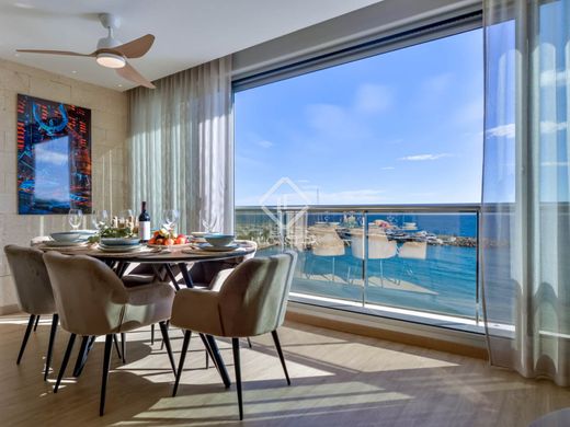 Apartment / Etagenwohnung in Altea, Alicante