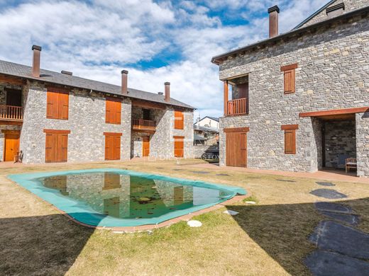 Villa in Alp, Province of Girona