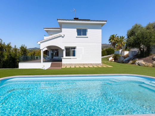 Villa in Alella, Province of Barcelona