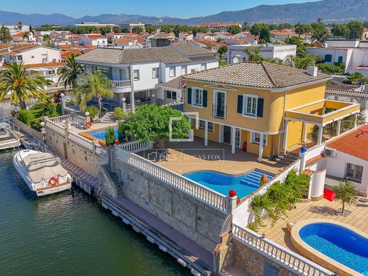 Villa a Empuriabrava, Girona