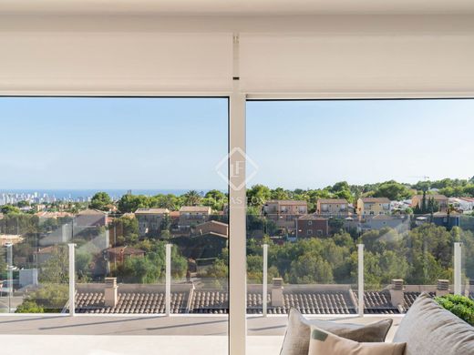 Вилла, Ла-Нусиа, Provincia de Alicante