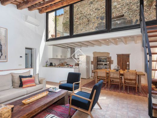 郊区住宅  Cruïlles, Província de Girona
