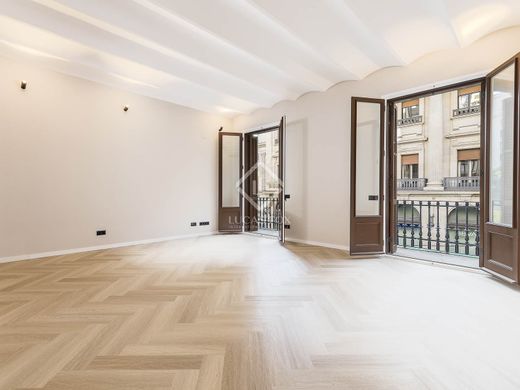 Apartment / Etagenwohnung in Barcelona, Provinz Barcelona