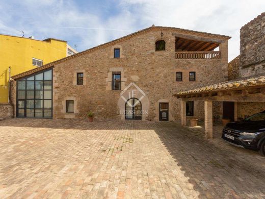 Villa in Bordils, Province of Girona
