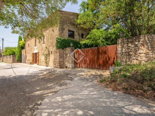 Casale a Flaçà, Girona