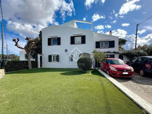 Es Castell, Illes Balearsのヴィラ